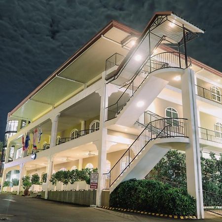 Kingsley'S Hotel And Gastro Pub Mabalacat Eksteriør bilde